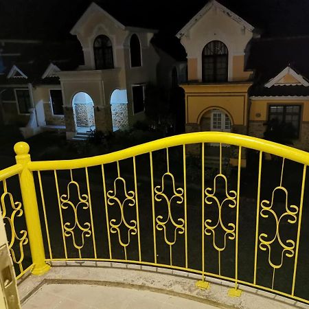 Villa Wubao Kota Bunga 3 Kamar Harga Budget Cinengangirang Luaran gambar