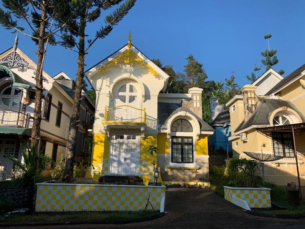 Villa Wubao Kota Bunga 3 Kamar Harga Budget Cinengangirang Luaran gambar
