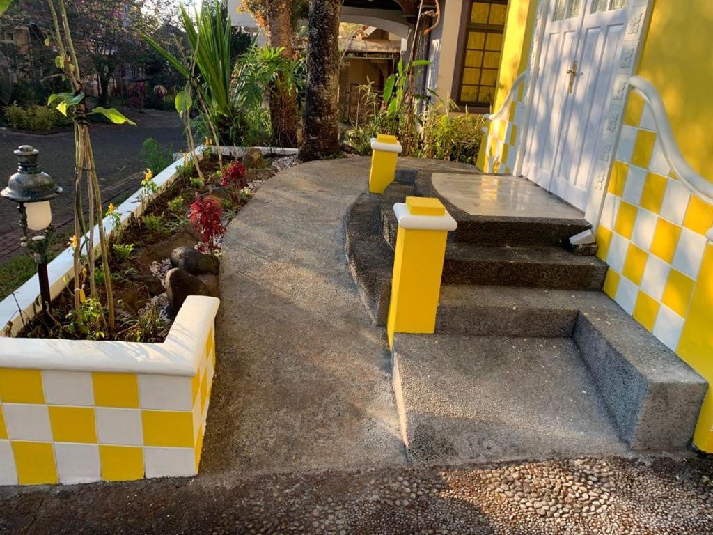 Villa Wubao Kota Bunga 3 Kamar Harga Budget Cinengangirang Luaran gambar
